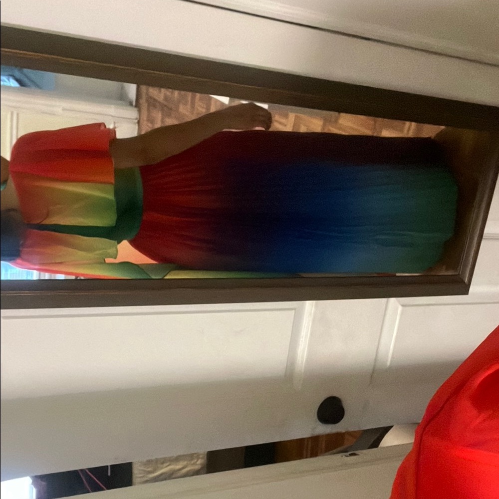 L'ATISTE BY AMY Red and Green One Shoulder Flutter Sleeve Maxi Dress - Picture 4 of 10